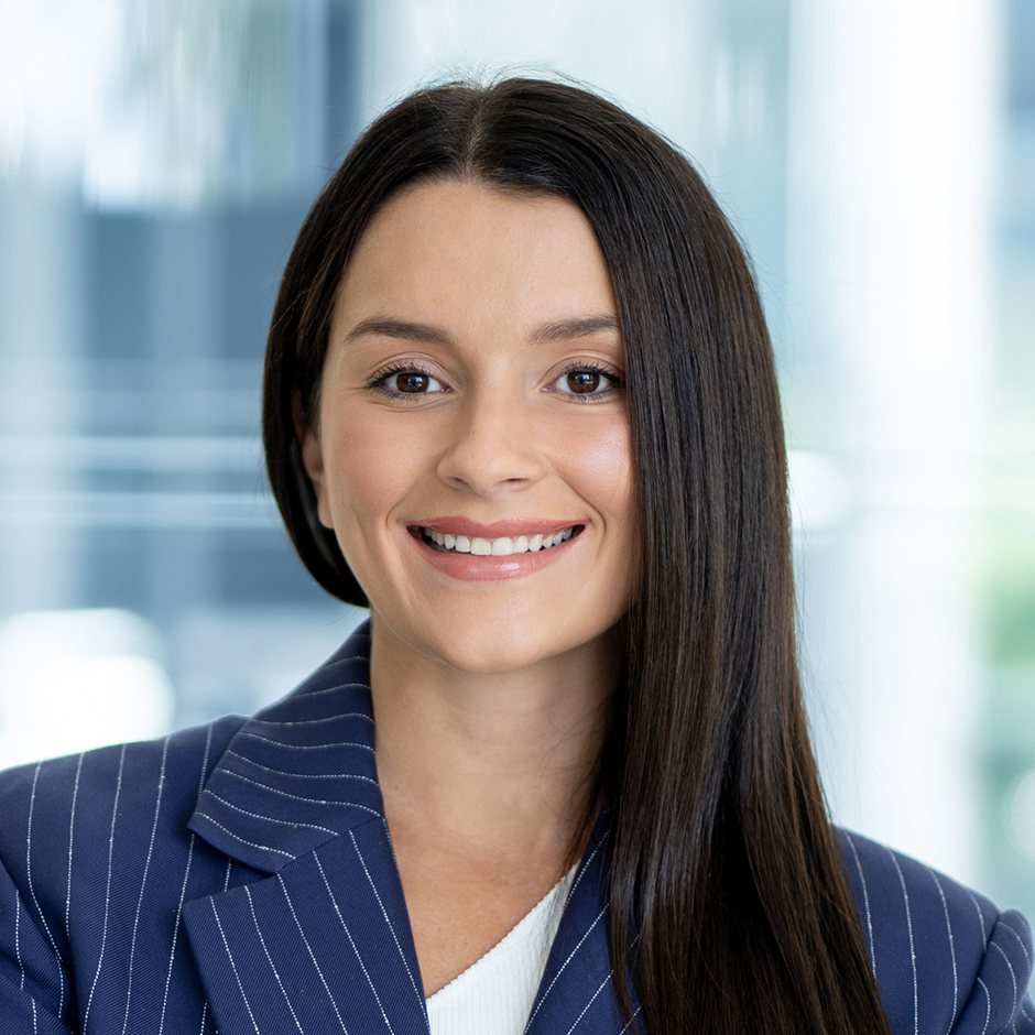 Olga Efstathiou, Structured Finance and Securitizations Lawyer, Milbank Premier Lawyer International Law Firm Lawyer
