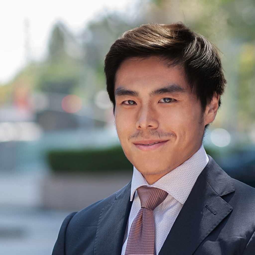 Alex She, Litigation & Arbitration Lawyer, Milbank Premier Lawyer International Law Firm Lawyer