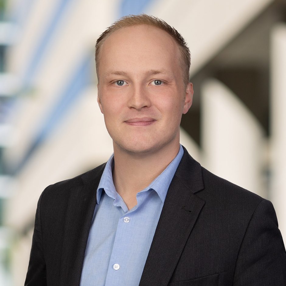 Nathan Schneider, Litigation & Arbitration Lawyer, Milbank Premier Lawyer International Law Firm Lawyer