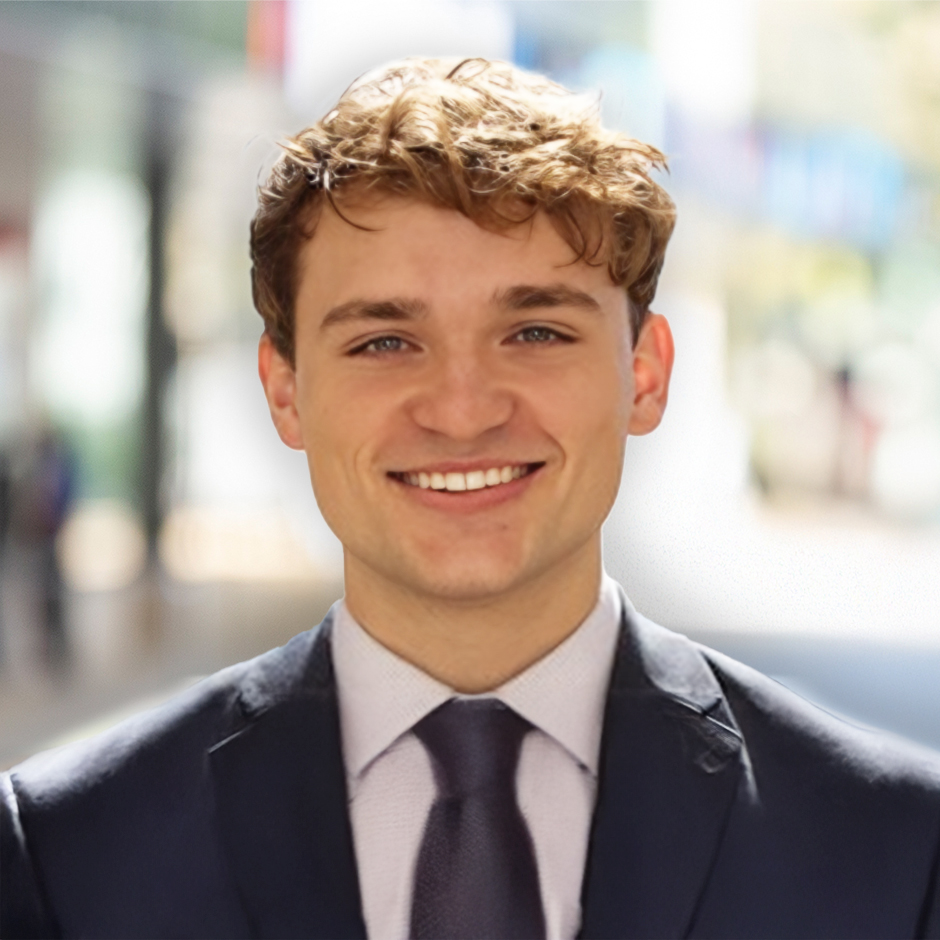 Zois Manaris headshot