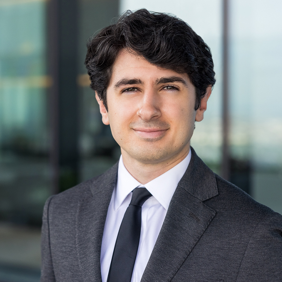 Caleb Gentile, Finance Lawyer, Milbank Premier Lawyer International Law Firm Lawyer