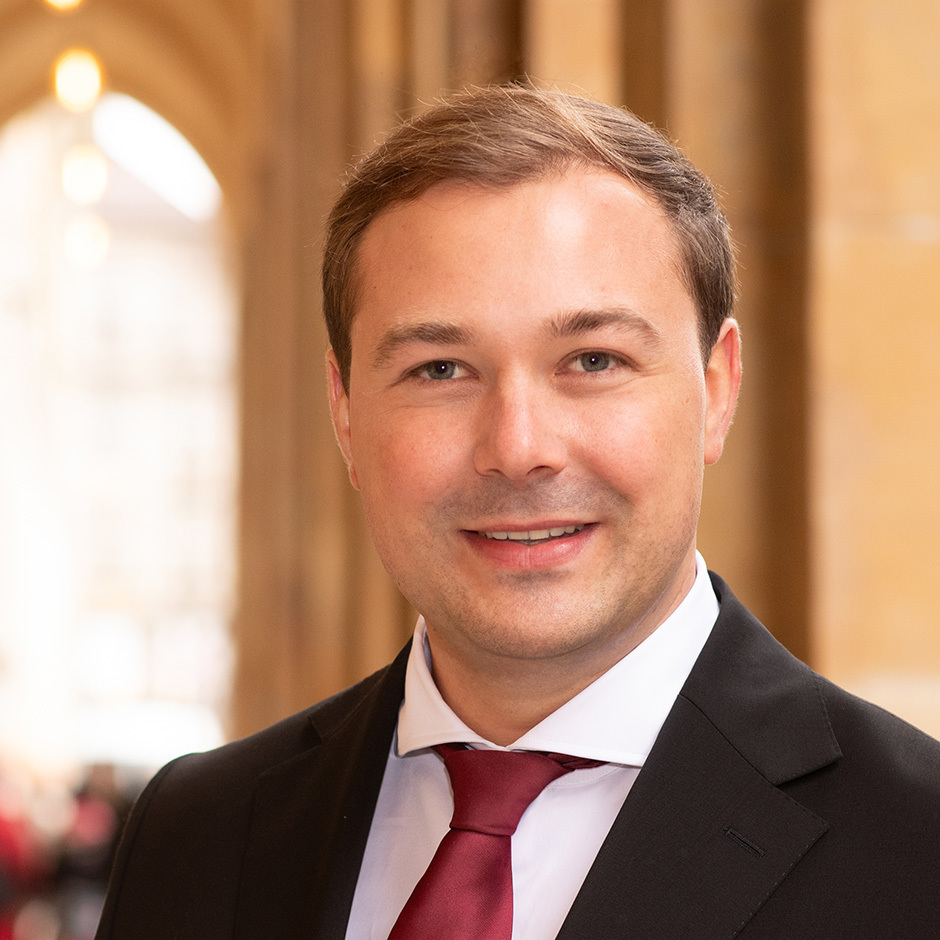 Mathias Menzel, Banking & Finance Lawyer, Milbank Premier Lawyer International Law Firm Lawyer
