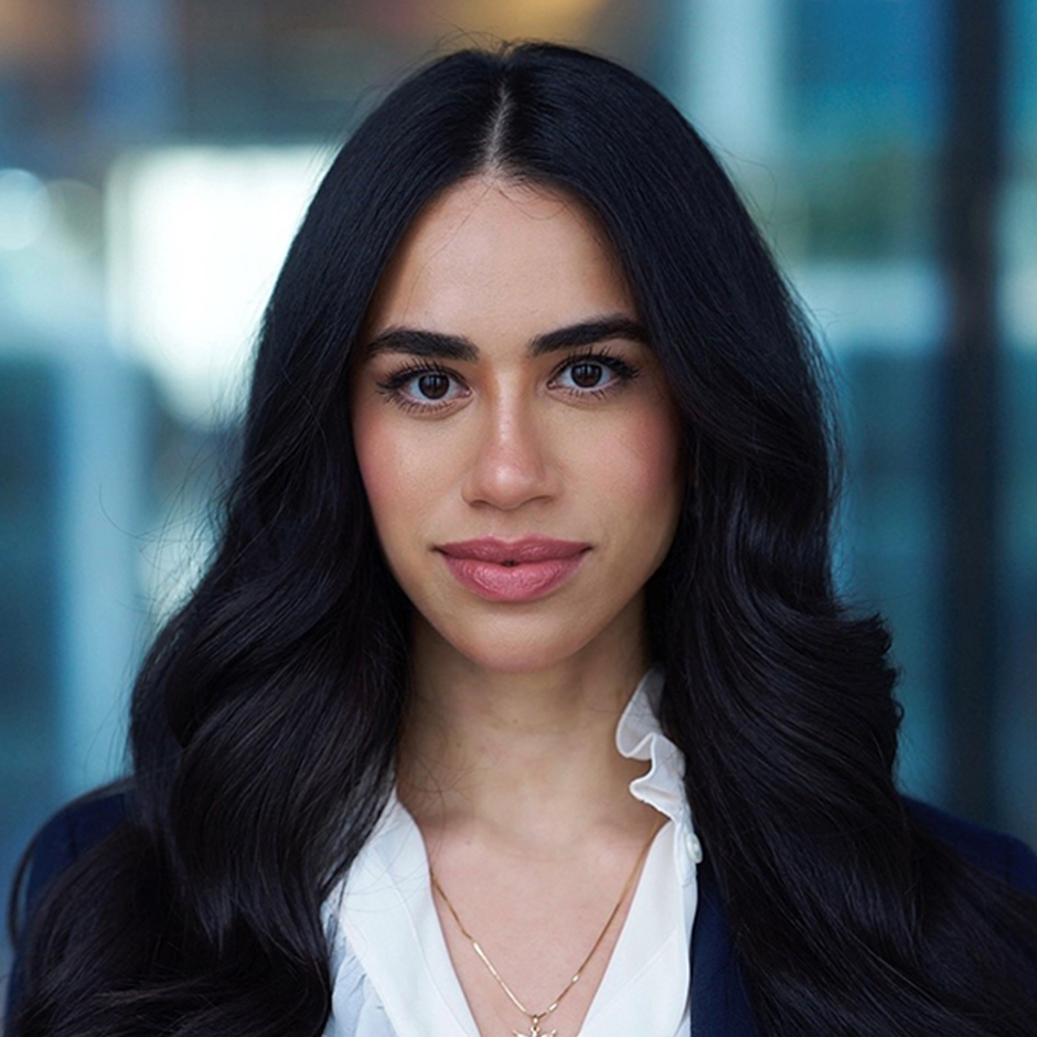 Gabriella Ferreira, Finance Lawyer, Milbank Premier Lawyer International Law Firm Lawyer