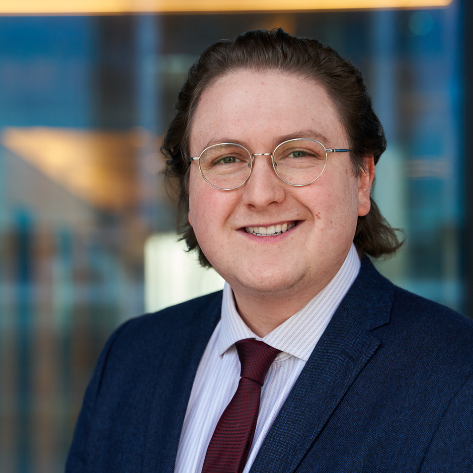 Benjamin Mann, Banking and Leveraged Finance Lawyer, Milbank Premier Lawyer International Law Firm Lawyer