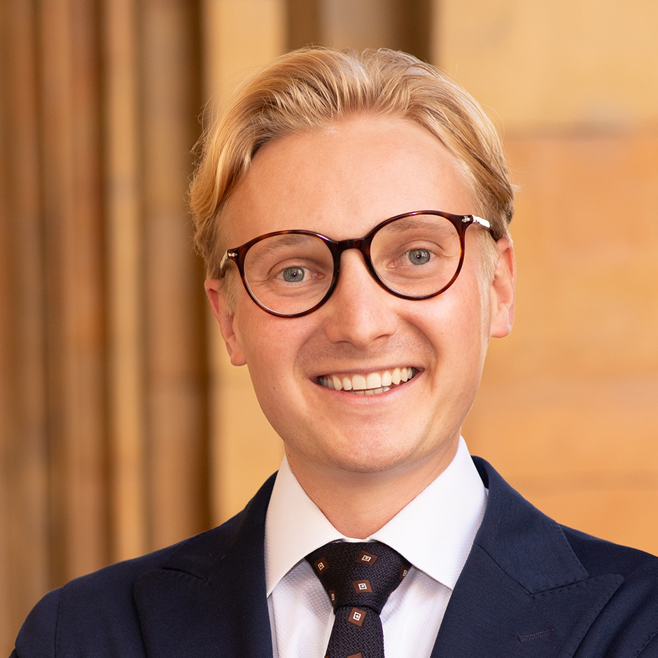 Janik Brem, Corporate Lawyer, Milbank Premier Lawyer International Law Firm Lawyer