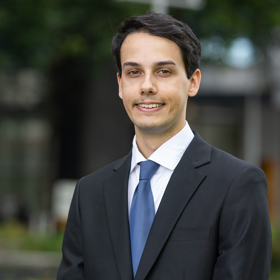 Kris Singh, Corporate Finance and Securities Lawyer, Milbank Premier Lawyer International Law Firm Lawyer